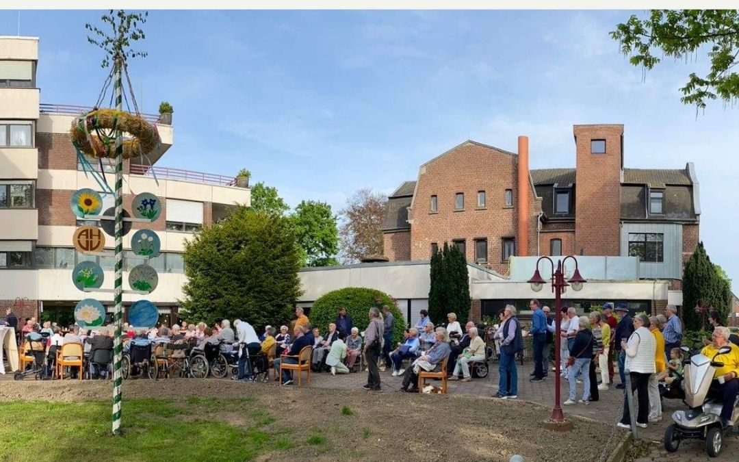 Der Heimat- und Verkehrsverein Alpen e.V. lädt zum Maisingen am Marienstift ein