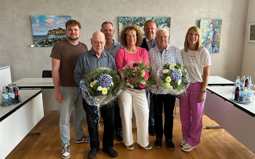 Ein sportlicher Abschied: VHS Alpen-Rheinberg-Sonsbeck-Xanten verabschiedet drei langjährige Kursleitungen