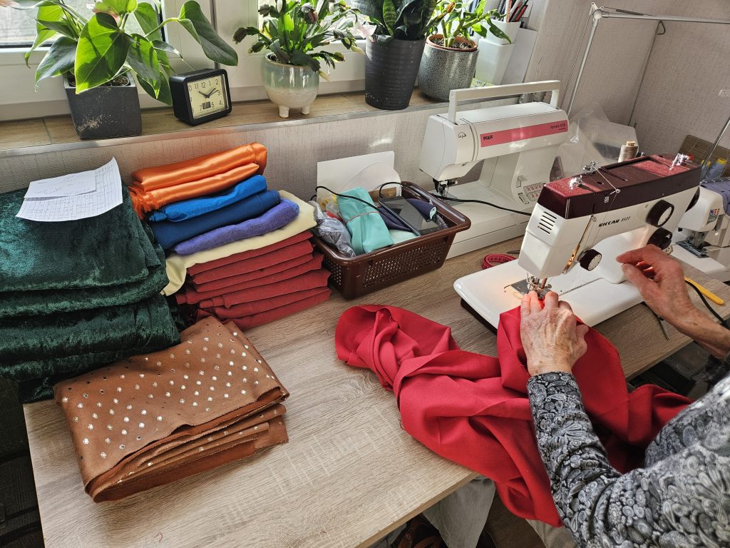 Kostüme werden genählt