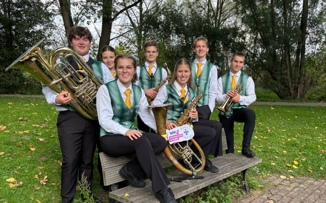 Mit Musik und Spendenhorn: Jugend des Musikvereins Menzelen engagiert sich beim WDR 2 Weihnachtswunder
