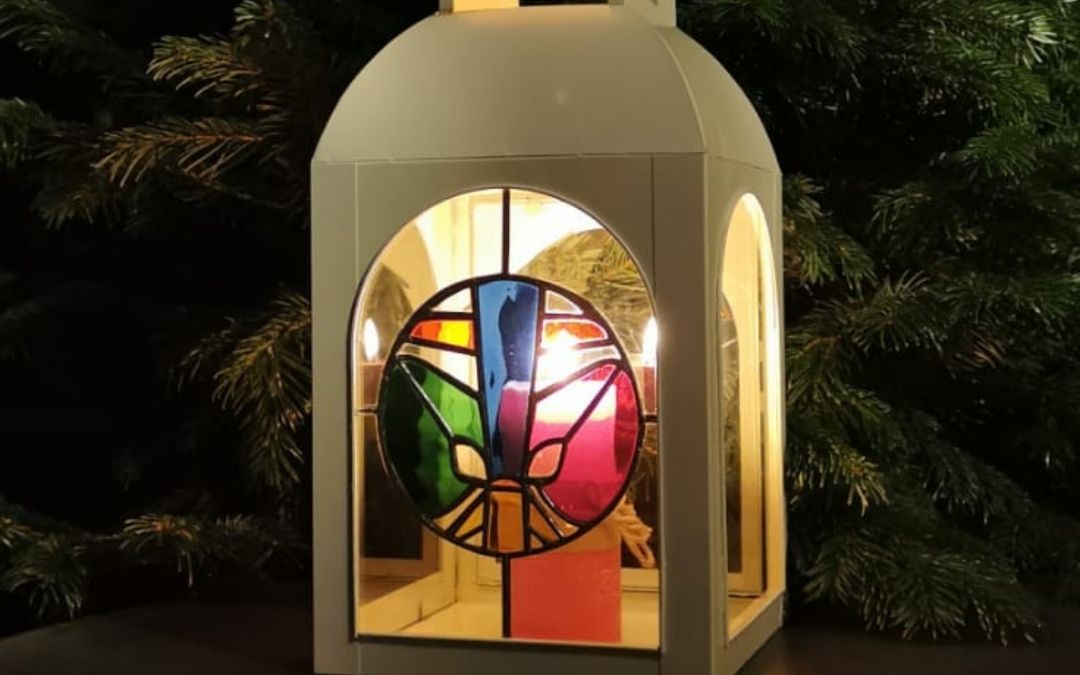 Friedenslicht 2025: Zentrale Aussendungsfeier in Menzelen-Ost