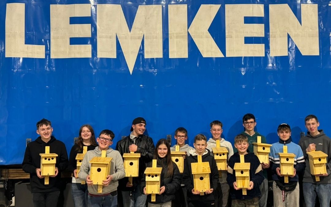 Jugendfeuerwehr engagiert sich handwerklich für den Artenschutz