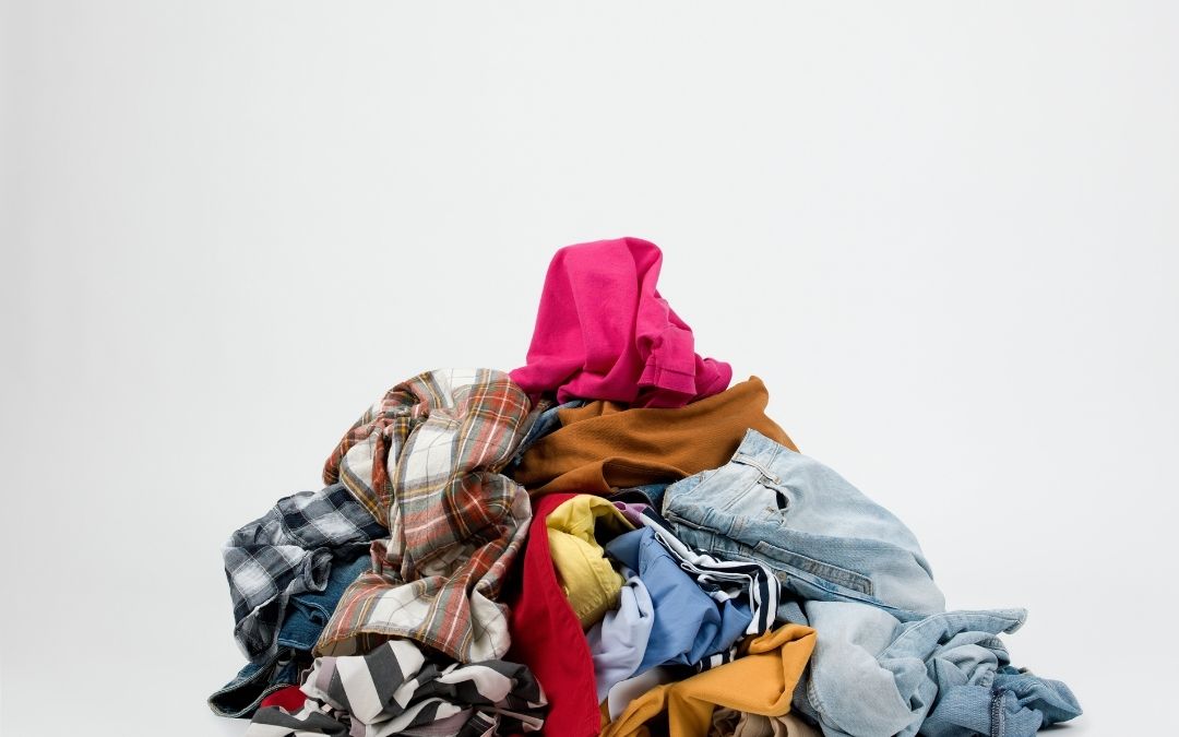 Altkleidercontainer am Bahnhof vorübergehend außer Betrieb (KW 18)