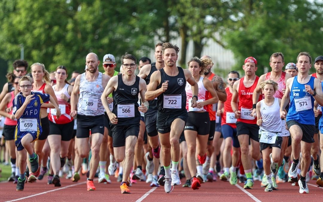 33. Alpener Stadtlauf bringt Alpen wieder in Bewegung Start und Ziel im Sportzentrum – Bambini laufen kostenlos
