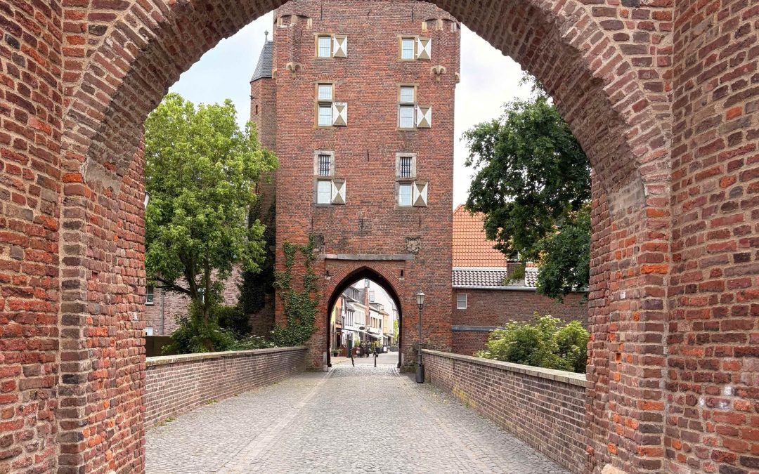 KAB St. Josef Menzelen läd ein: Wahr oder Gelogen?? –  Geschichten aus der Xantener Vergangenheit