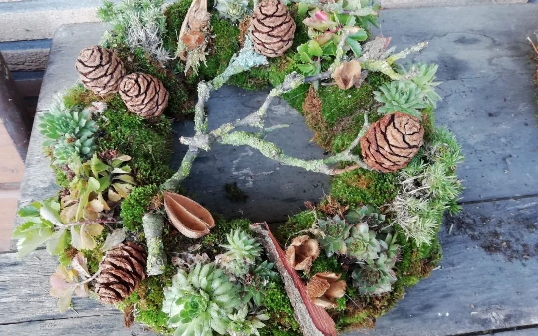 Adventszeit mit Herz – Adventskränze und Gestecke der KAB St. Josef Menzelen auf Bestellung